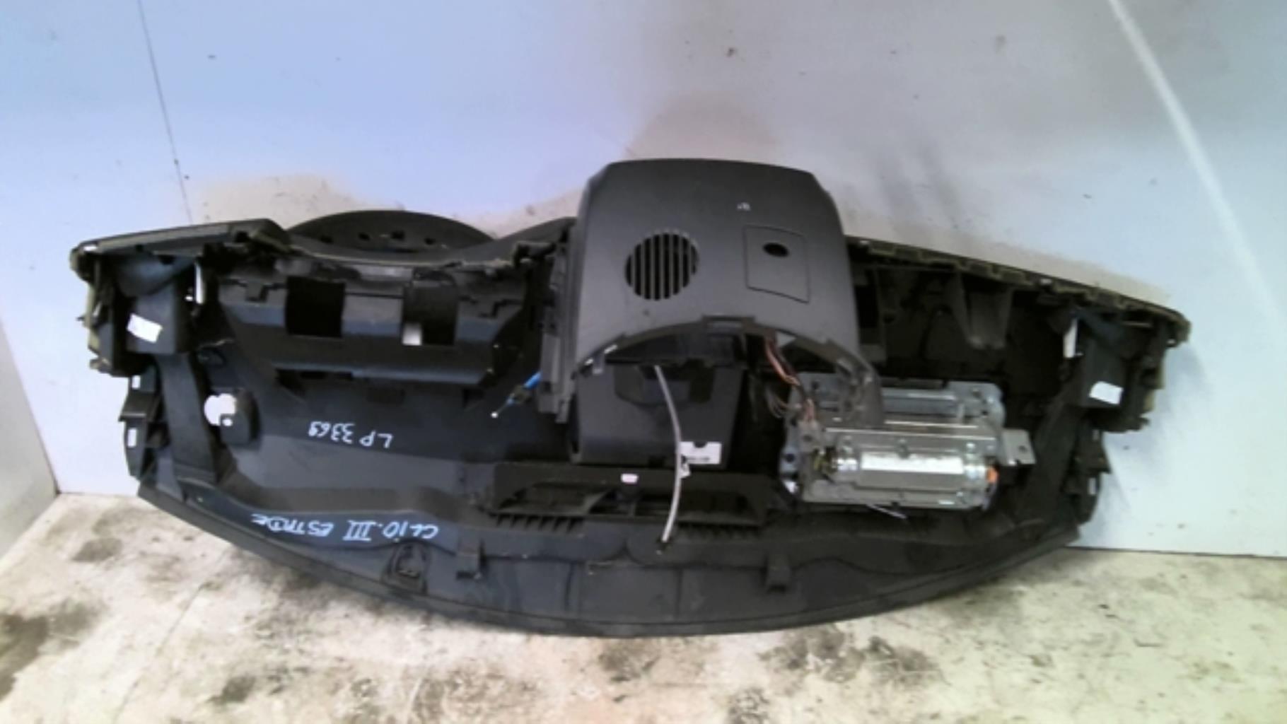 Tableau de bord RENAULT CLIO 3 PHASE 1 BREAK Diesel - 1