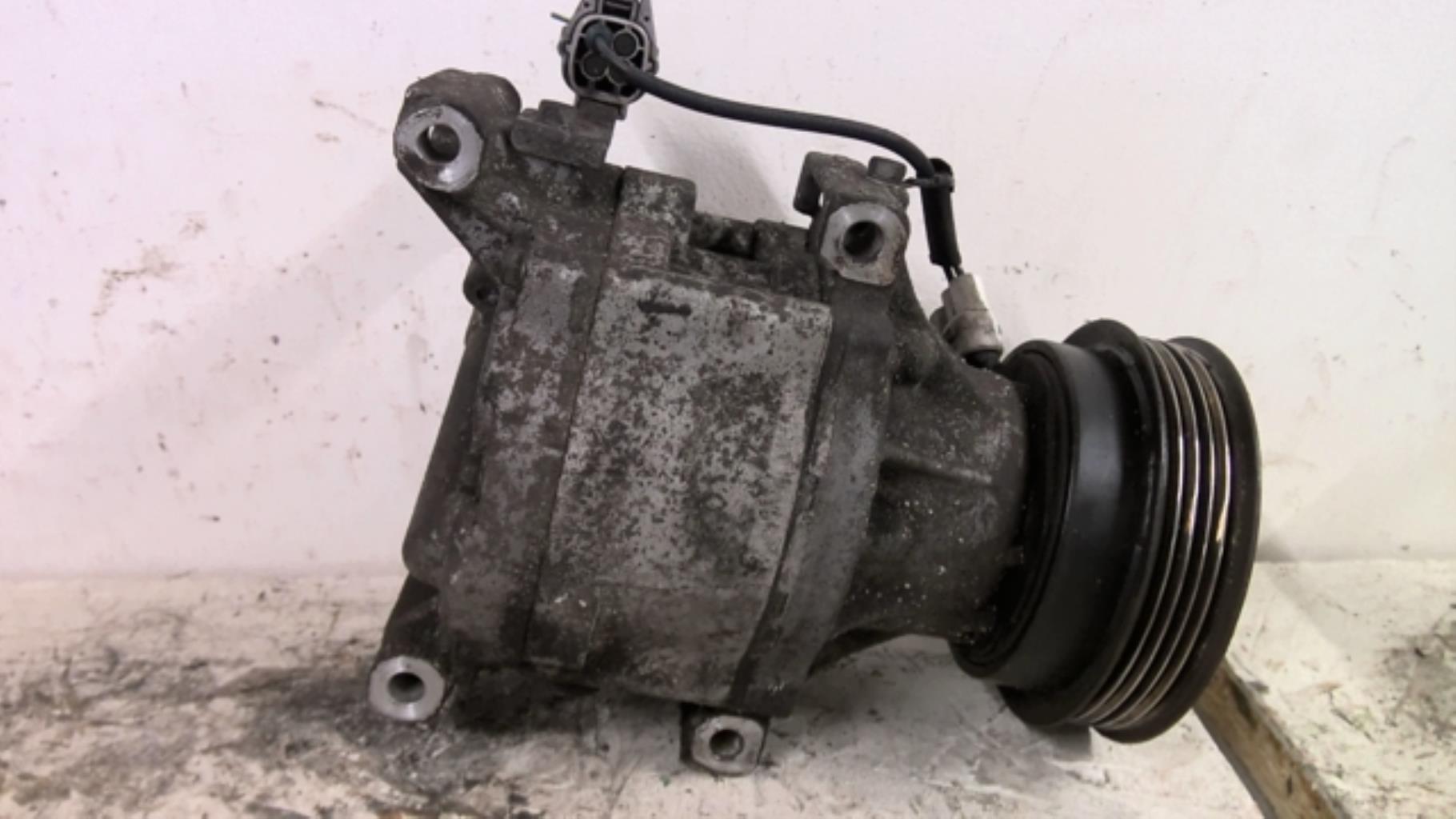 Compresseur clim TOYOTA COROLLA 10 PHASE 2 BREAK Diesel - 1