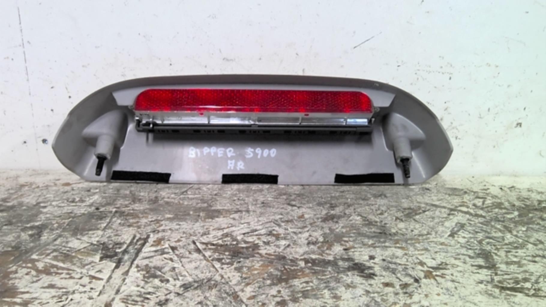 Feu arriere stop central PEUGEOT BIPPER Diesel - 1
