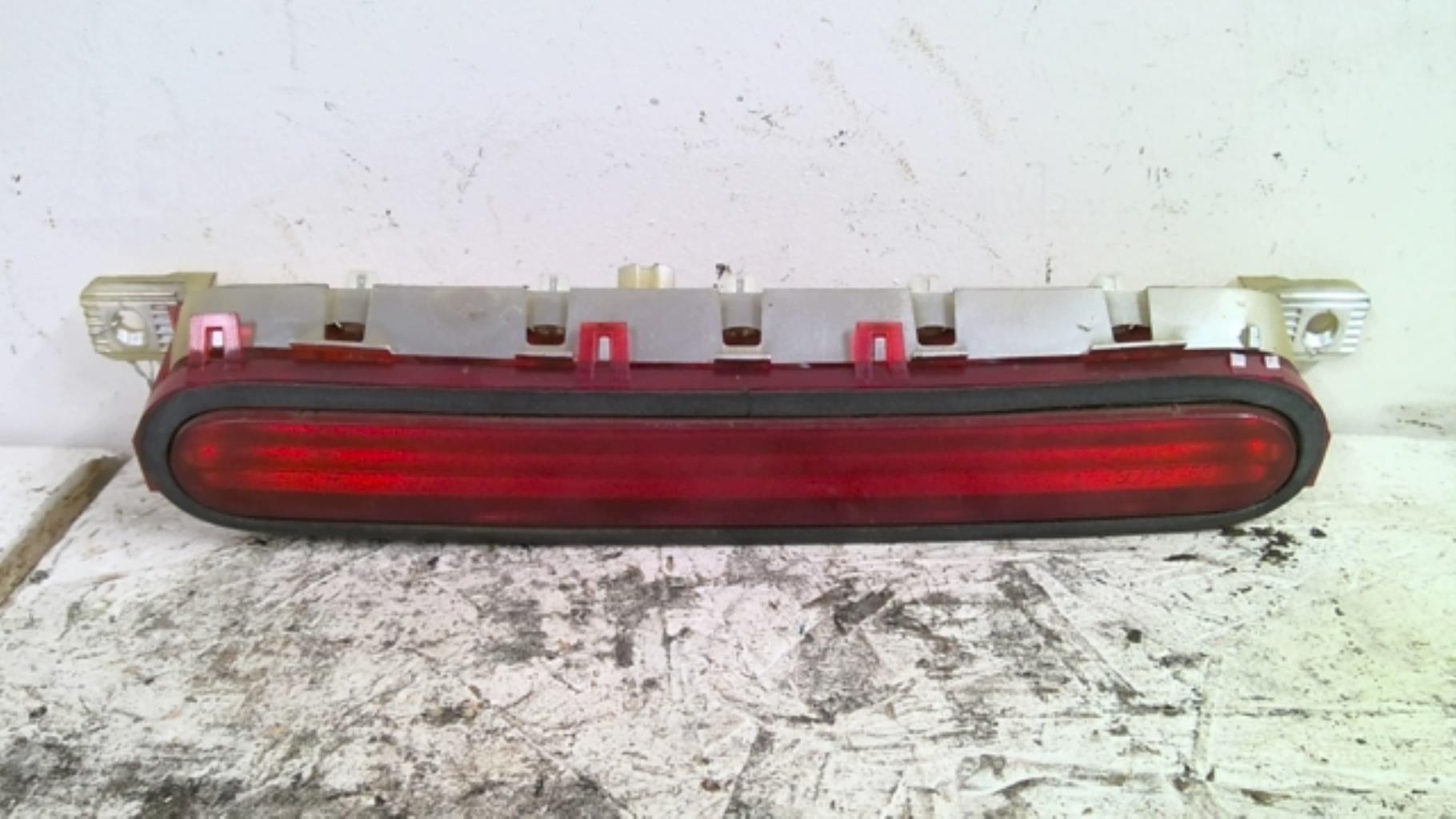 Feu arriere stop central TOYOTA COROLLA VERSO 2 PHASE 1 Diesel - 1