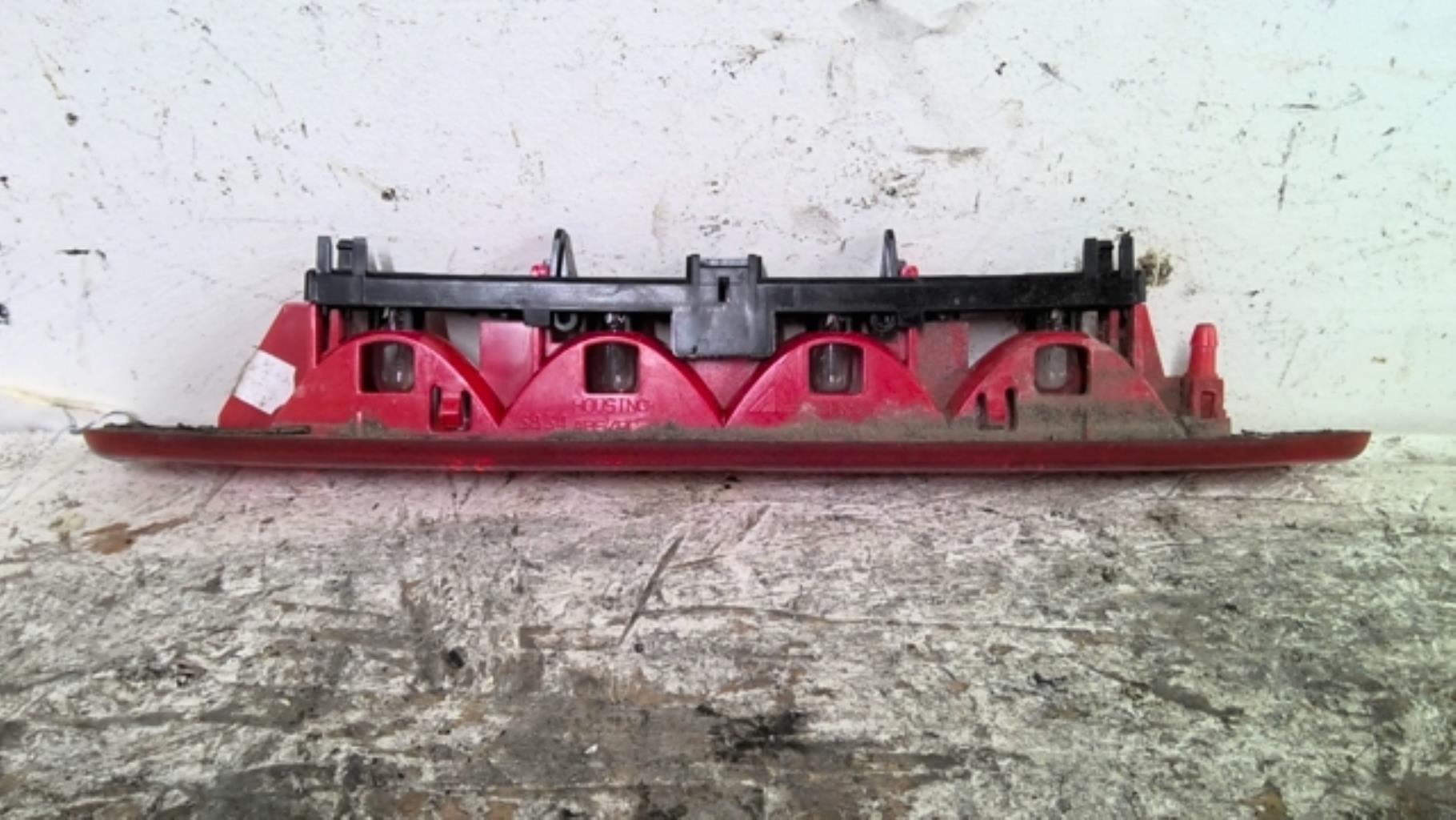 Feu arriere stop central TOYOTA AYGO 1 PHASE 2 Essence - 1