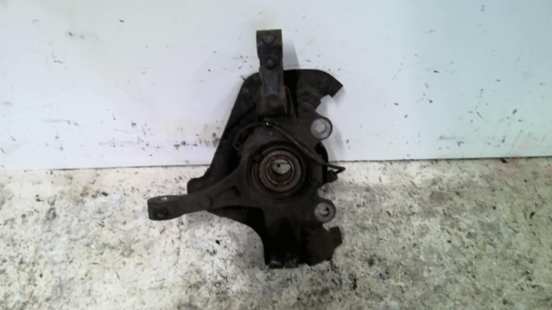 Fusee avant gauche PEUGEOT BIPPER Diesel - 1