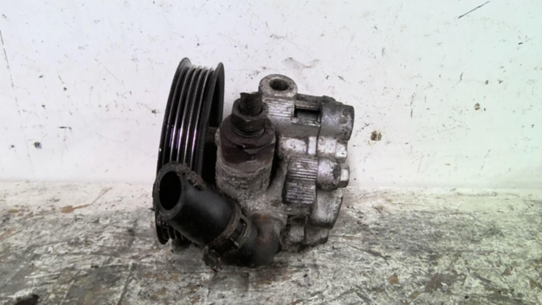 Pompe de direction TOYOTA COROLLA VERSO 2 PHASE 1 Diesel - 1