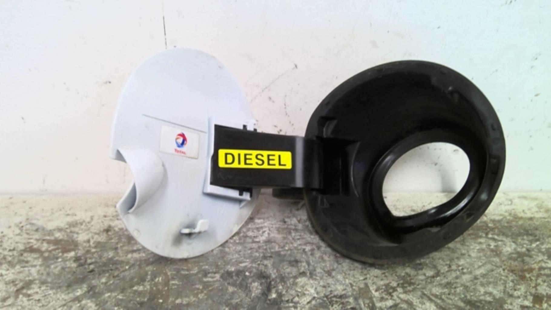 Trappe d'essence PEUGEOT 208 1 PHASE 2 Diesel - 1