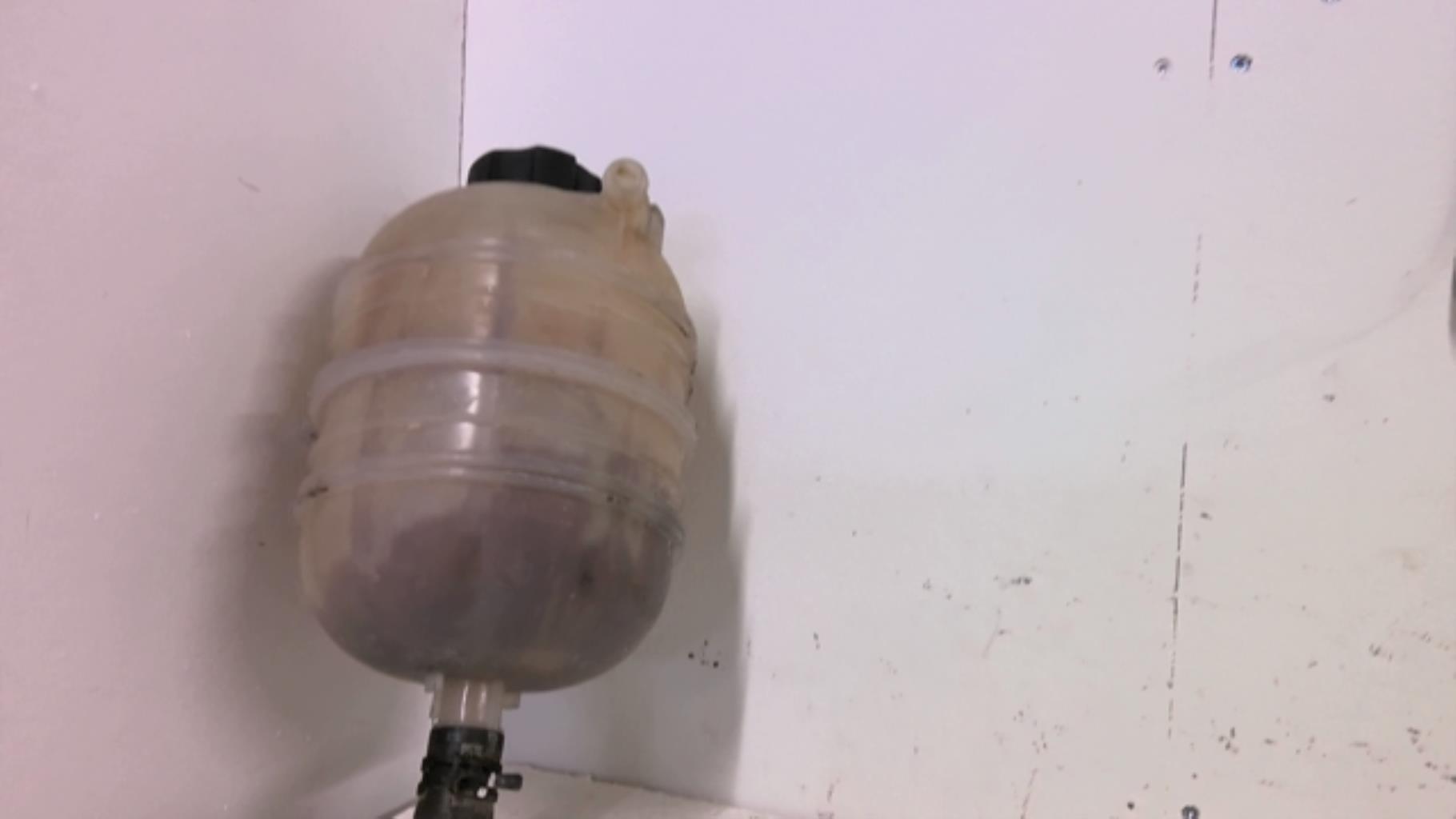 Vase d'expansion PEUGEOT 206+ Essence - 1
