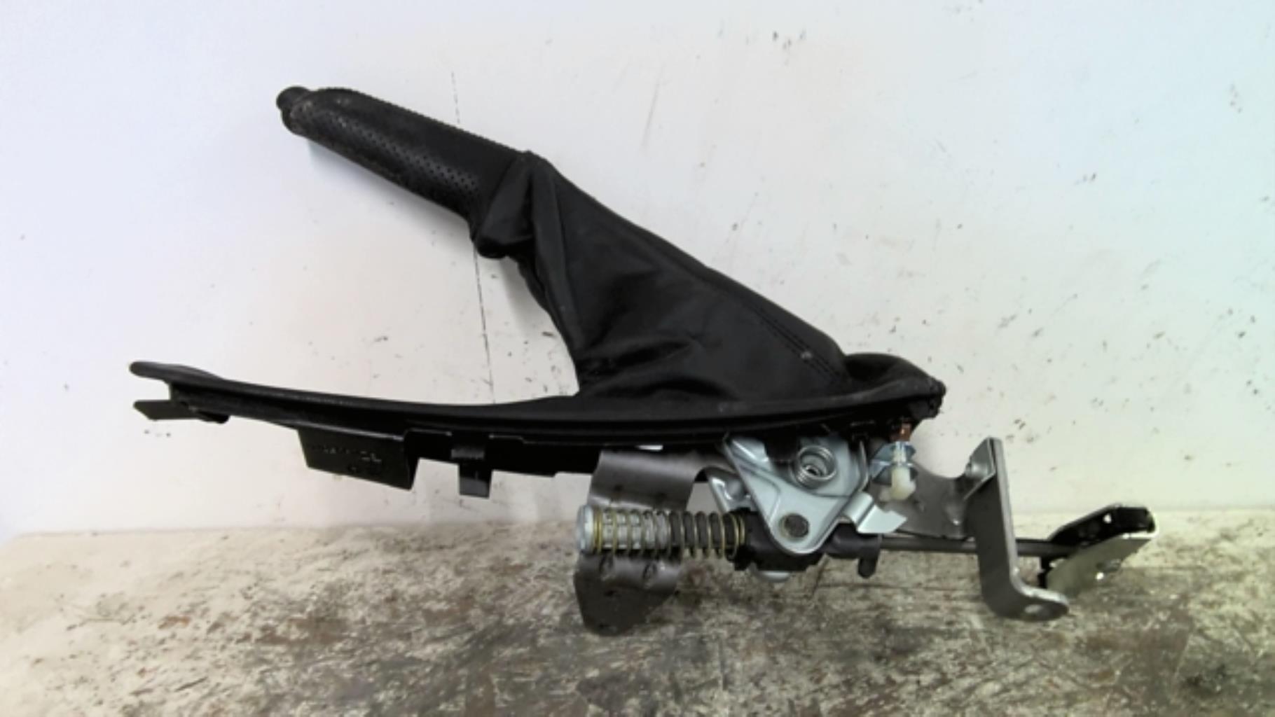 Levier frein à main BMW SERIE 1 E81 Diesel - 1
