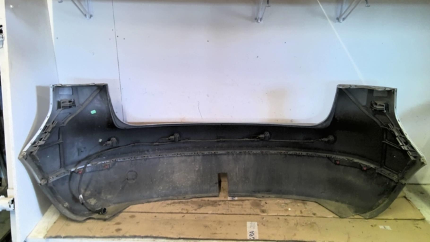 Pare choc arriere VOLKSWAGEN GOLF PLUS PHASE 1 Diesel - 1