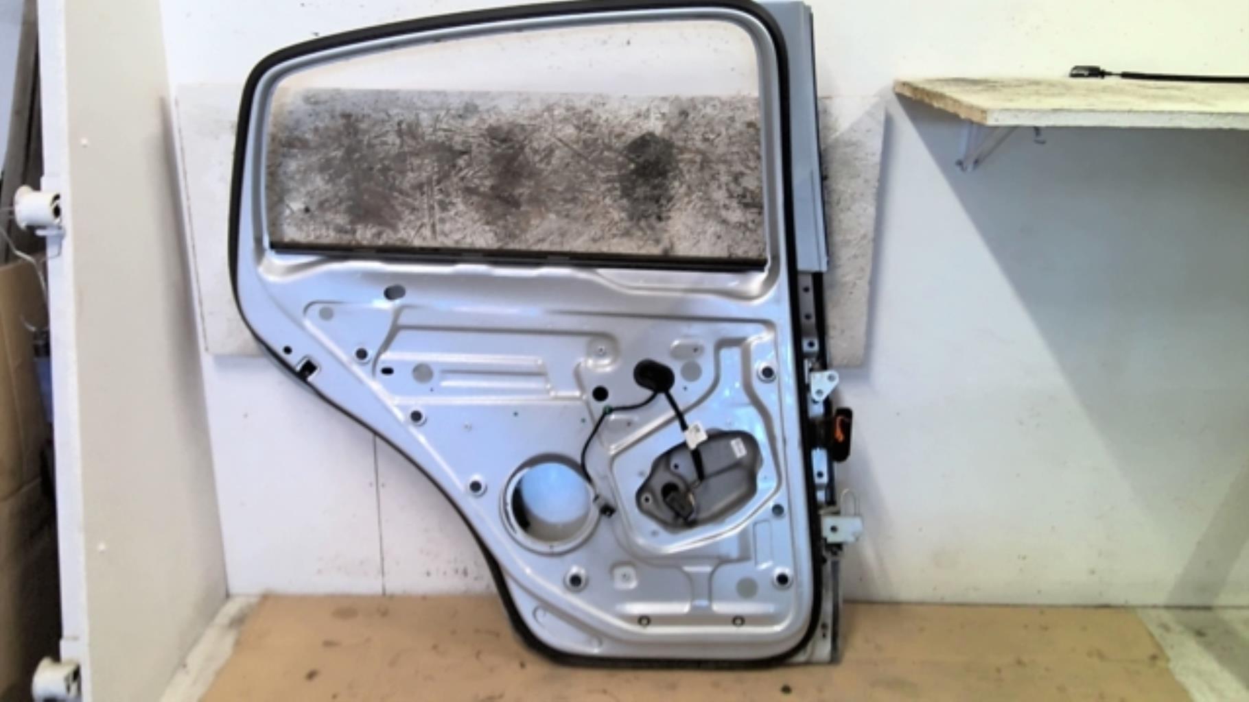 Porte arriere gauche VOLKSWAGEN GOLF PLUS PHASE 1 Diesel - 1