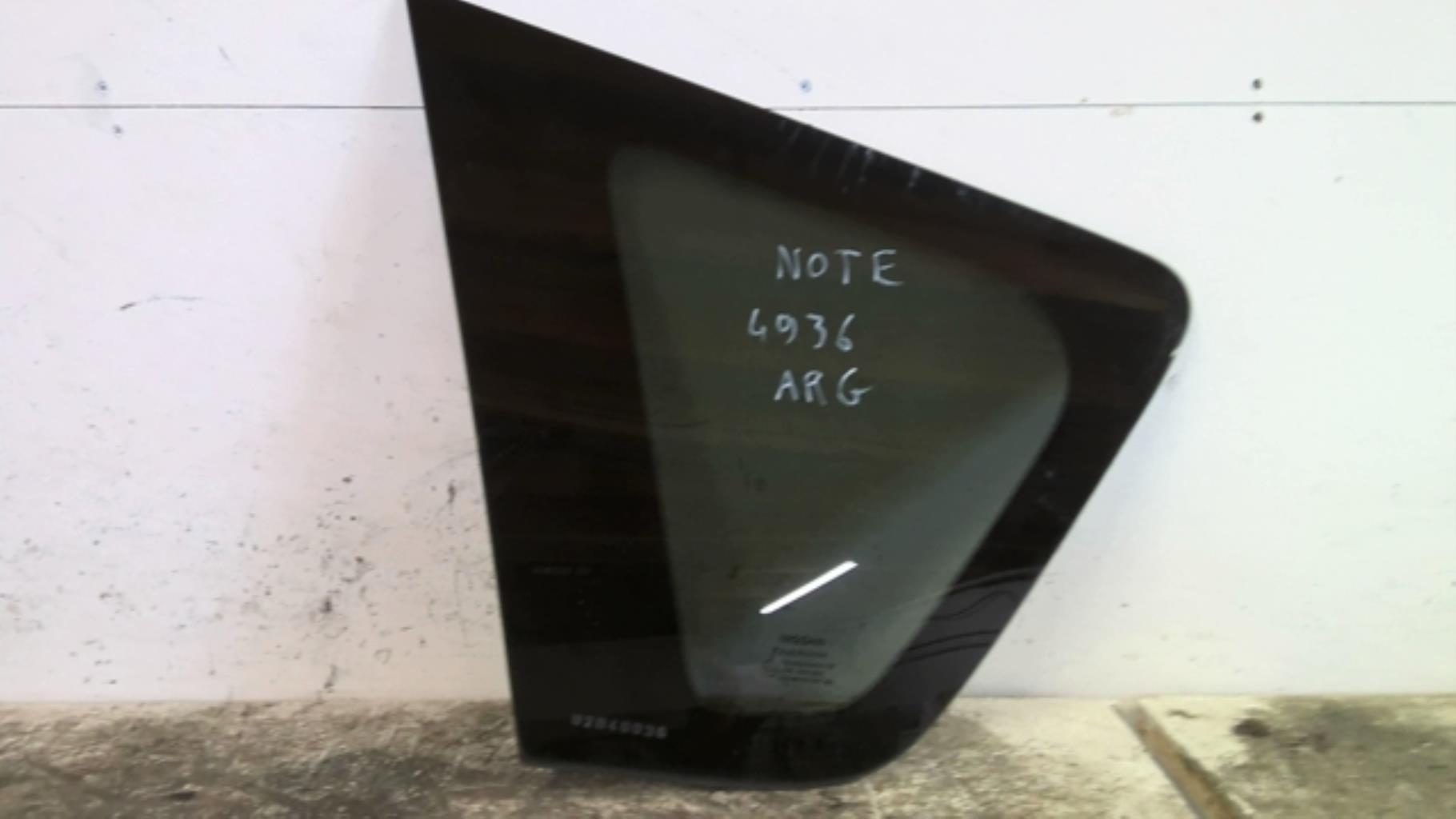 Custode arriere gauche NISSAN NOTE 1  - 1