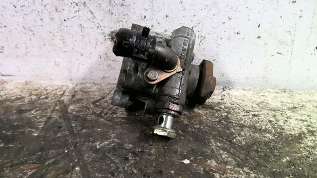 Pompe de direction VOLKSWAGEN GOLF 4 Essence - 1