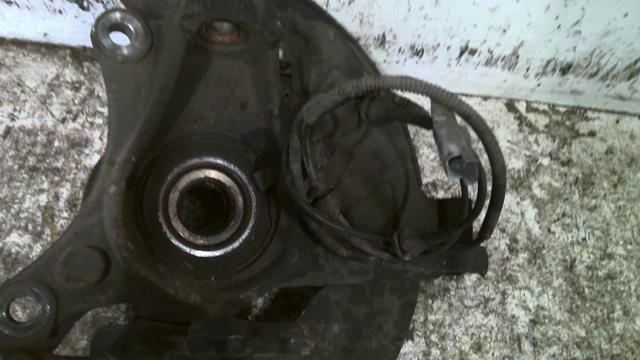 Fusee avant droit CITROEN C5 2 Diesel - 1