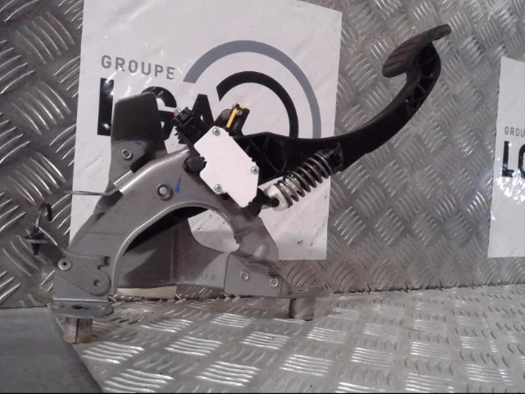Pedale d'embrayage RENAULT SCENIC 3 PHASE 2 Diesel - 1