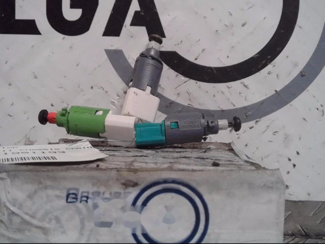 Contacteur feu stop RENAULT MASTER 3 PHASE 1 Diesel - 1