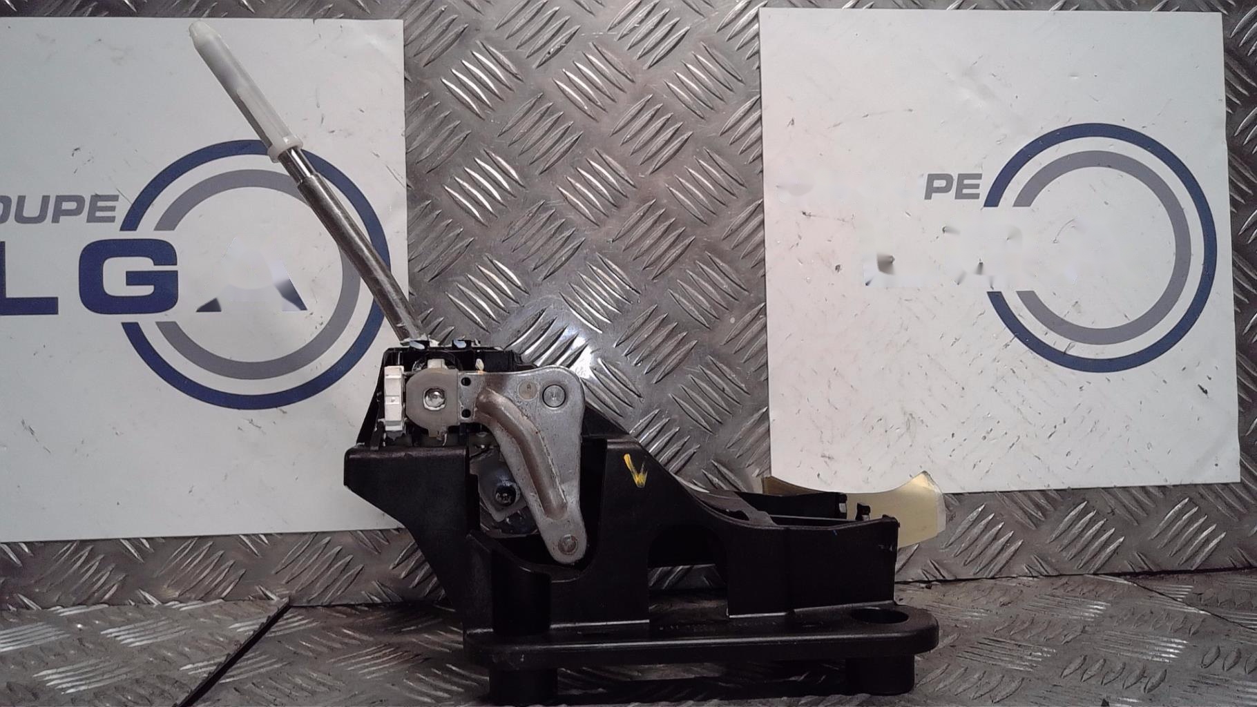 Levier de vitesses PEUGEOT 208 1 PHASE 2 Essence - 1