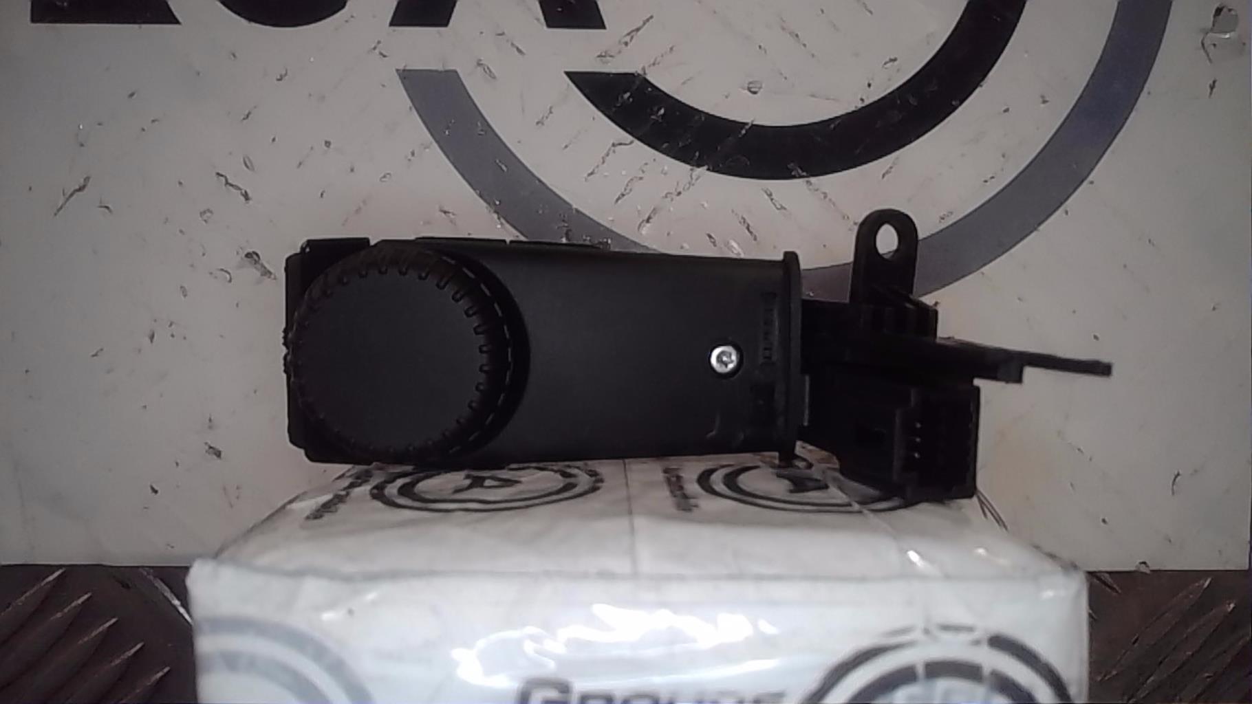 Commande autoradio RENAULT CAPTUR 2 PHASE 1 Essence - 1