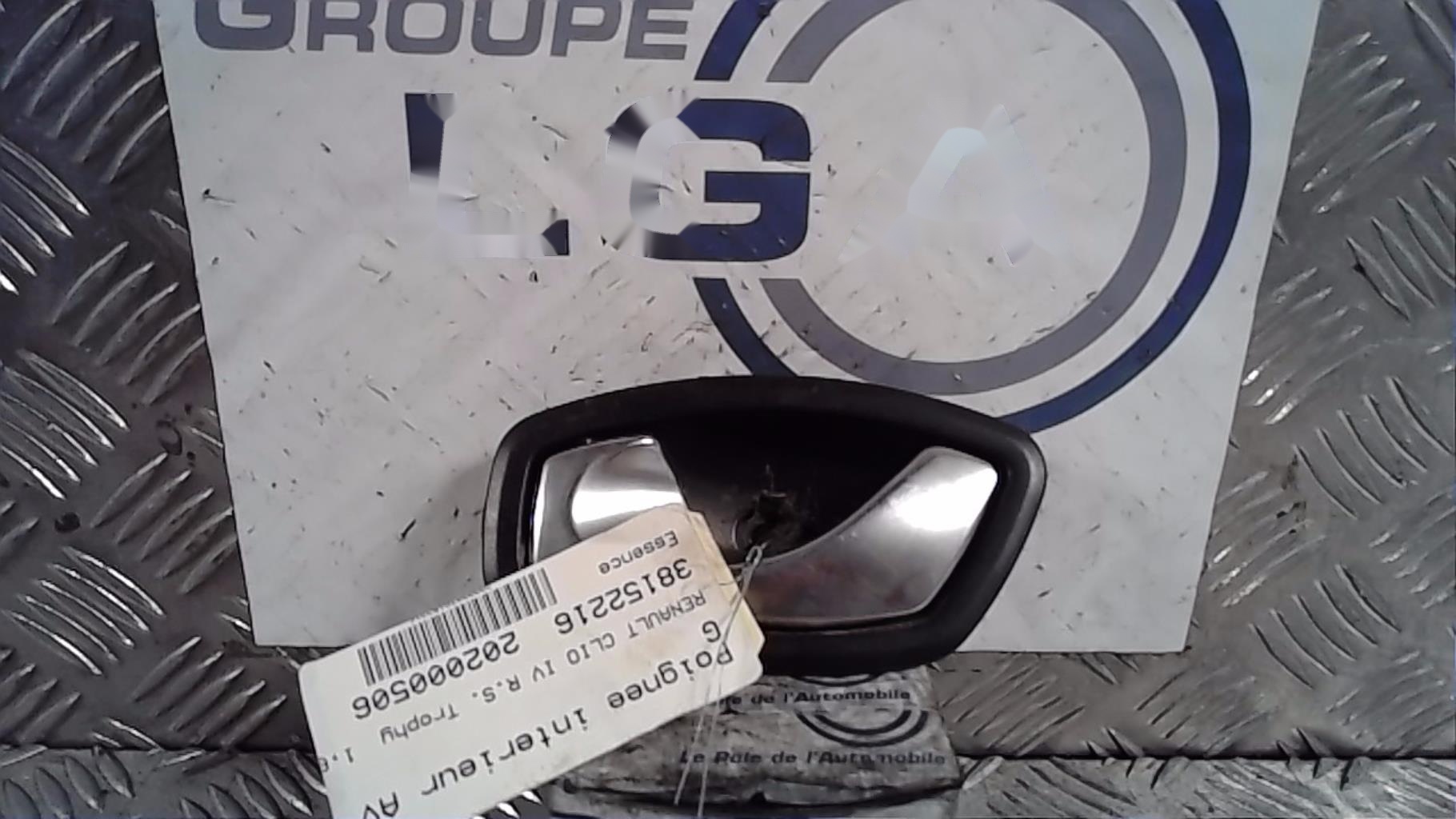 Poignee interieur avant gauche RENAULT CLIO 4 PHASE 2 Essence - 1