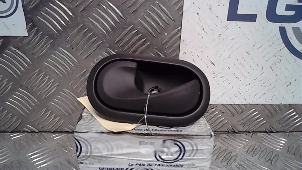 Poignee interieur avant gauche RENAULT MASTER 3 PHASE 3 Diesel - 1