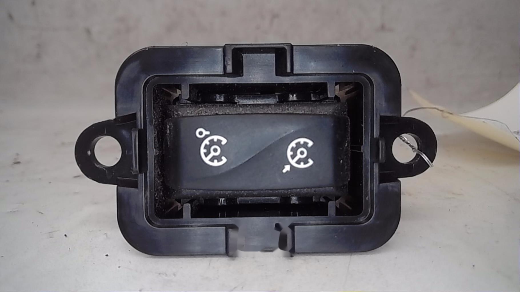 Bouton/Interrupteur RENAULT MEGANE 3 PHASE 1 COUPE Diesel - 1