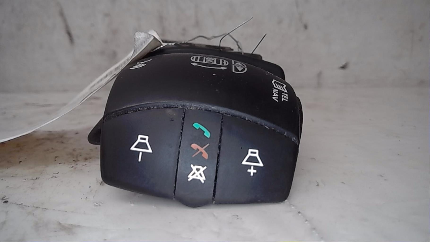 Commande autoradio RENAULT MEGANE 3 PHASE 1 Diesel - 1