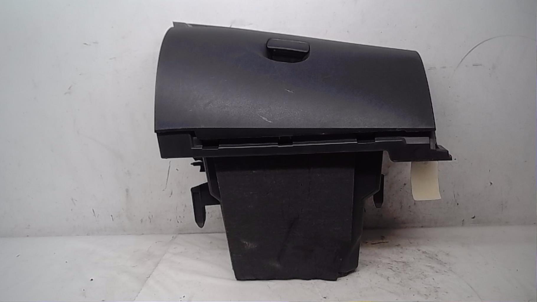 Boite a gants RENAULT MEGANE 3 PHASE 1 Diesel - 1