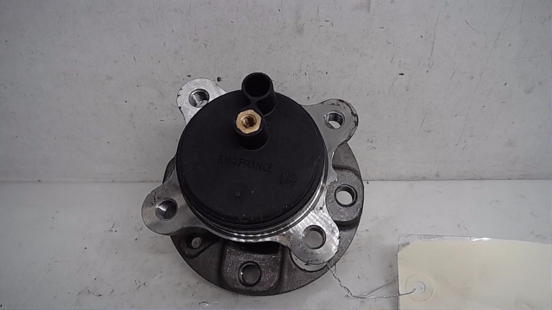 Moyeu arriere droit RENAULT CLIO 5 Essence/Hybride - 1