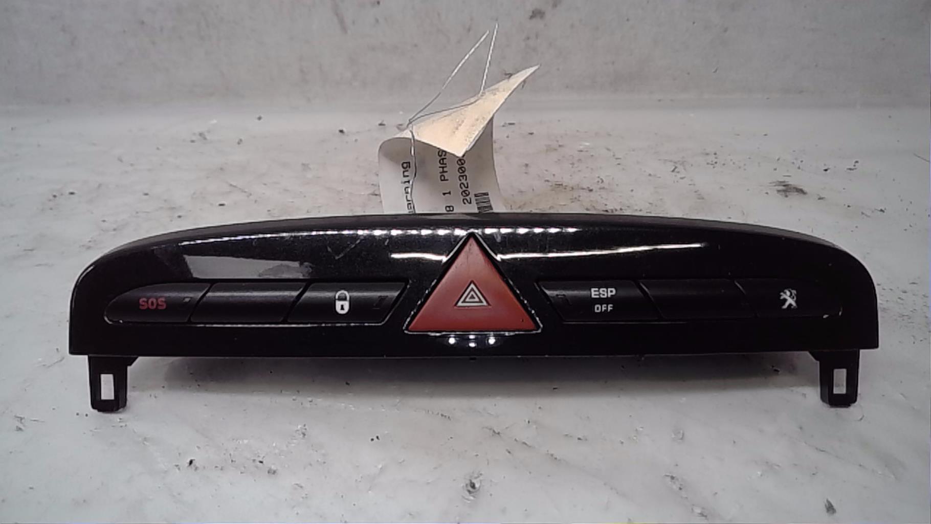 Bouton de warning PEUGEOT 308 1 PHASE 2 Diesel - 1