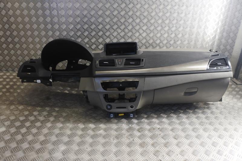 Tableau de bord RENAULT MEGANE 3 PHASE 1 Diesel - 1