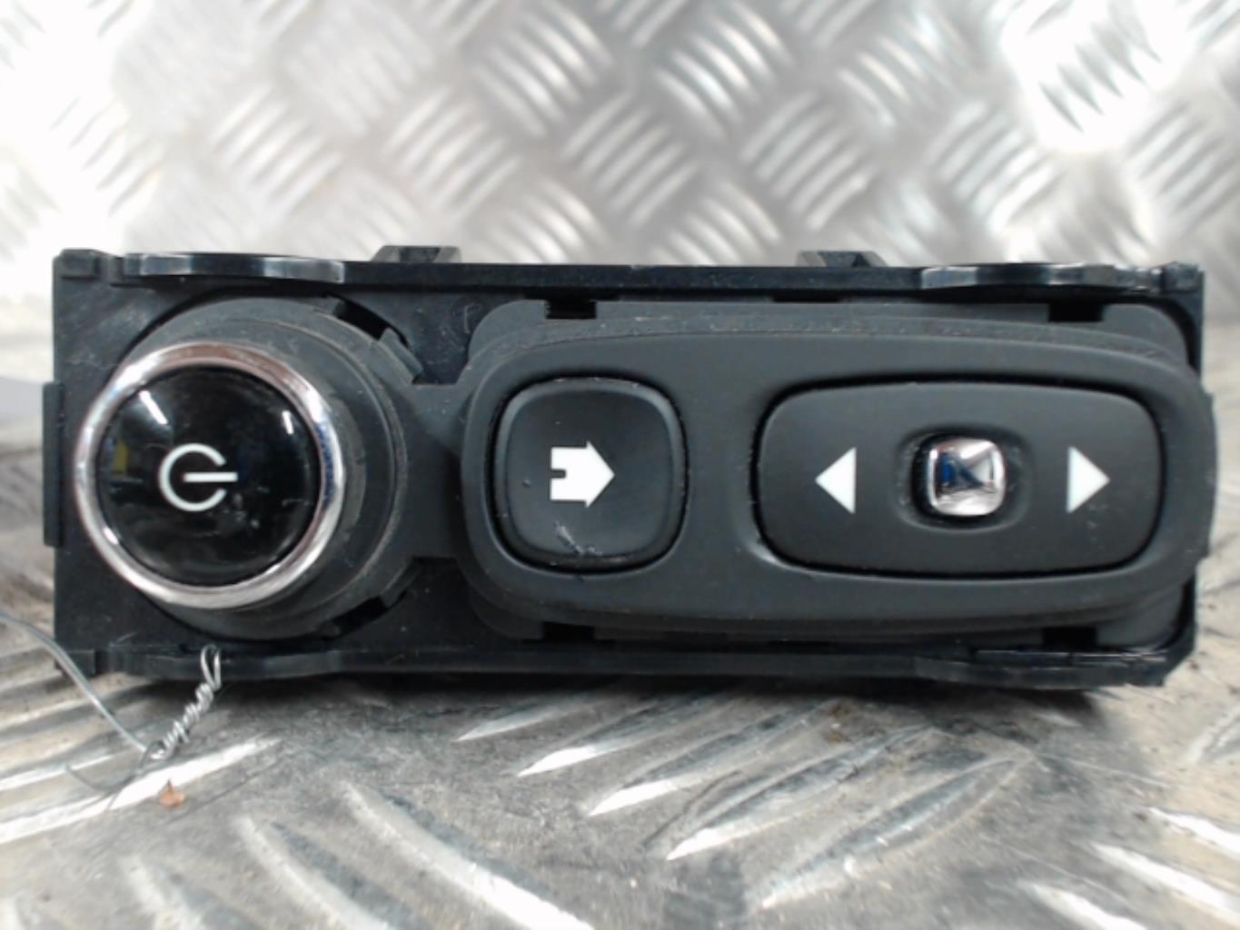 Commande autoradio RENAULT CAPTUR 1 PHASE 1 Diesel - 1