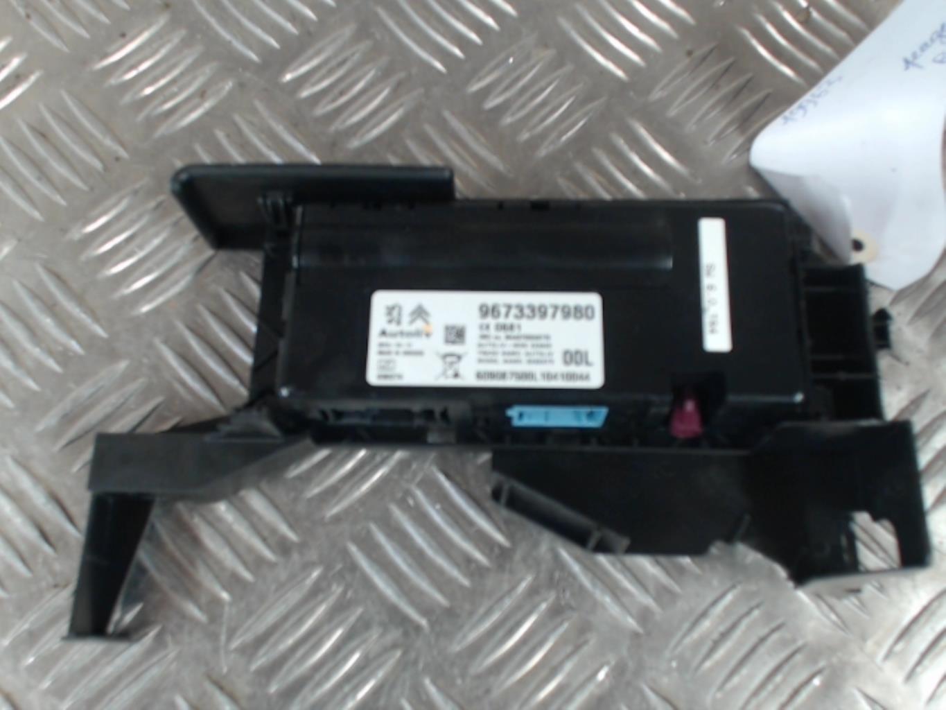 Commande autoradio PEUGEOT RCZ PHASE 2 COUPE Diesel - 1