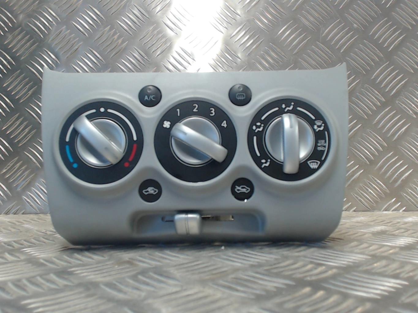 Commande chauffage SUZUKI ALTO 3 Essence - 1