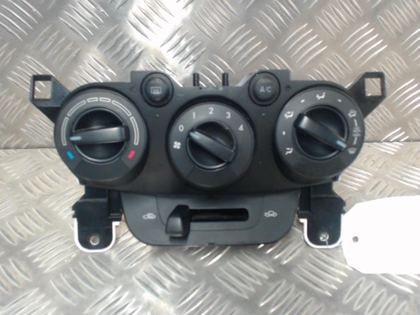 Commande chauffage MAZDA 2 2 PHASE 1 Essence - 1