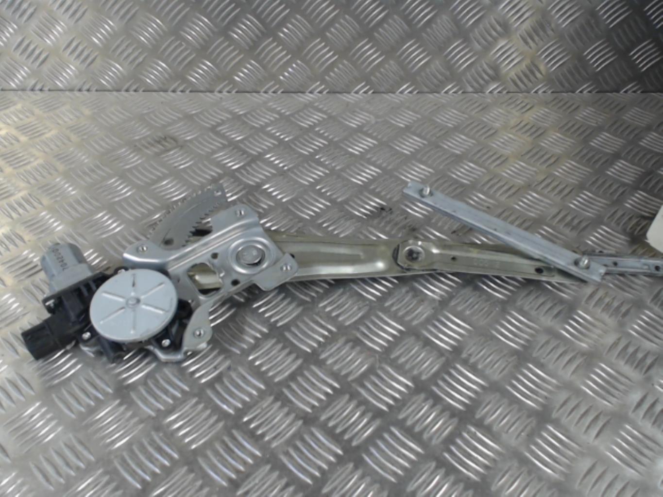 Alzacristalli elettrico anteriore destro PEUGEOT 4007 Diésel - 1