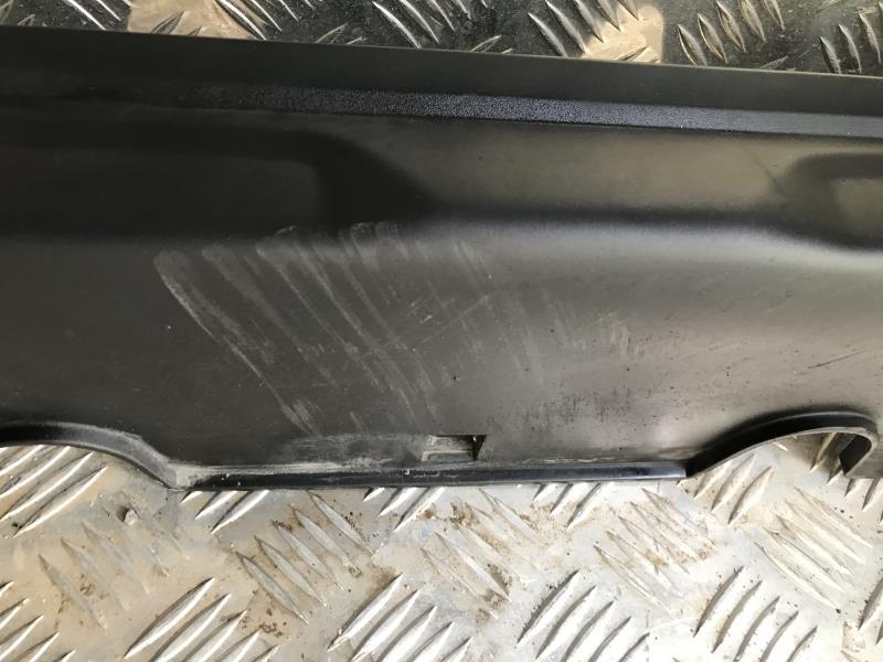 Bas de caisse droit HYUNDAI I 20 2 Essence - 1