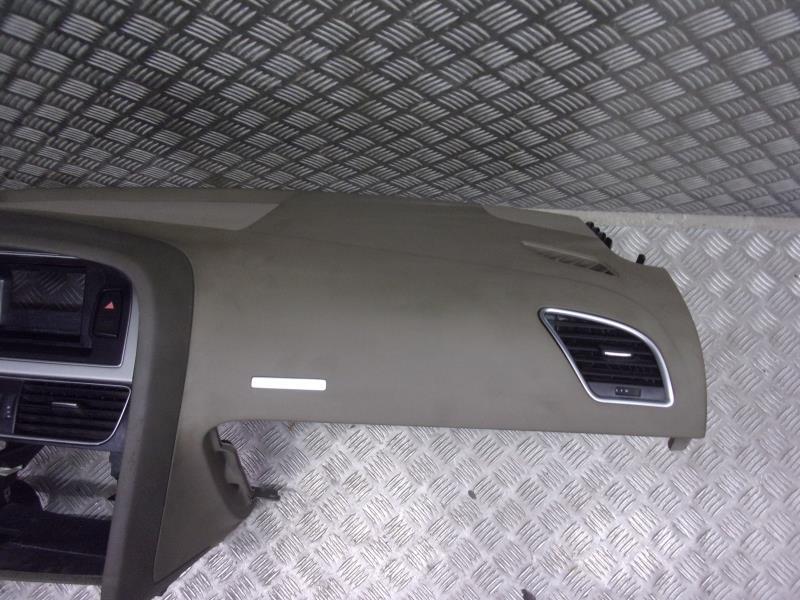 Tableau de bord AUDI A5 1 COUPE PHASE 1 Essence - 1