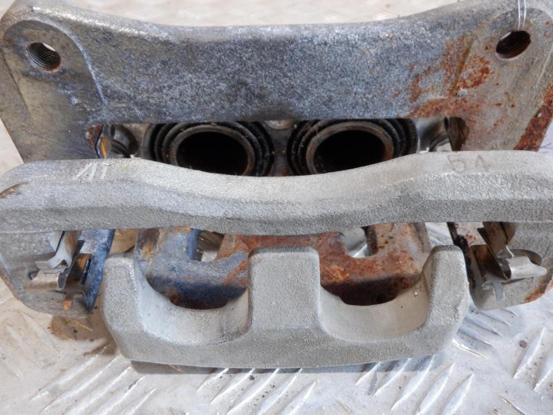 Pinza freni anteriore sinistra LEXUS NX  - 1