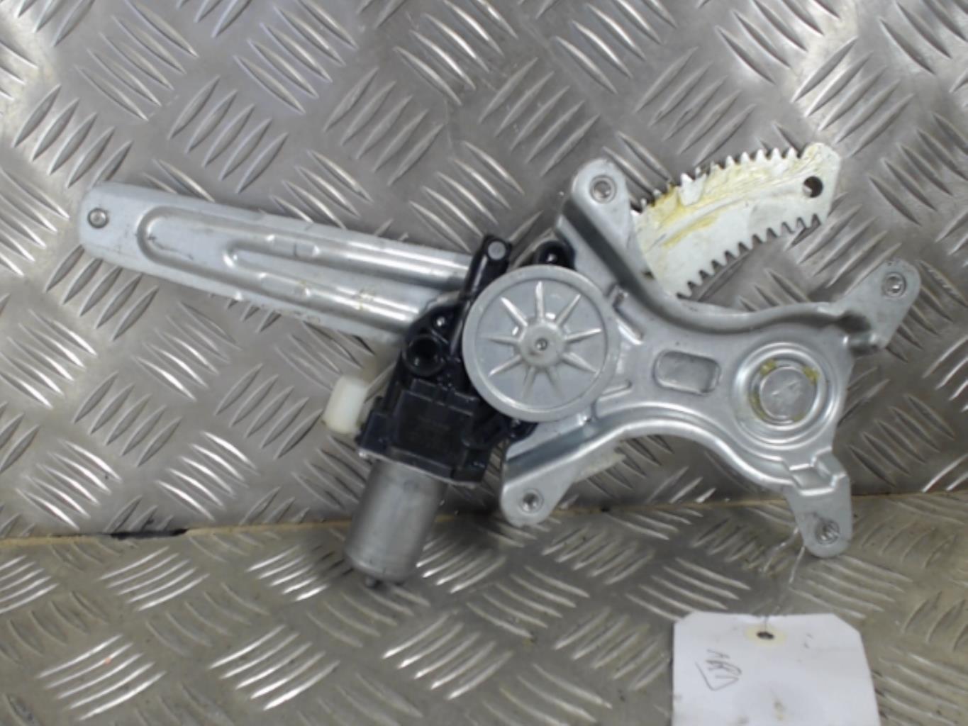 Alzacristalli elettrico posteriore destro SUZUKI SWIFT 4 Gasolina - 1