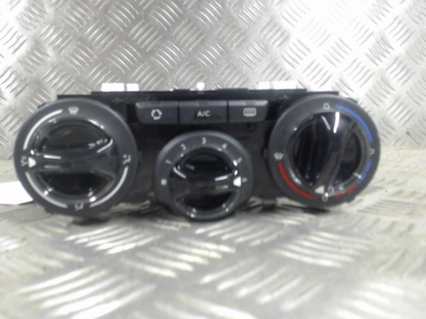 Commande chauffage PEUGEOT 208 1 PHASE 2 Essence - 1