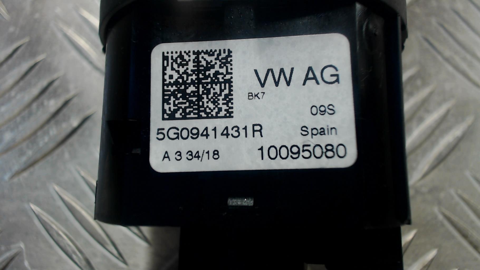 Commodo phare VOLKSWAGEN POLO 6 PHASE 1 Essence - 1