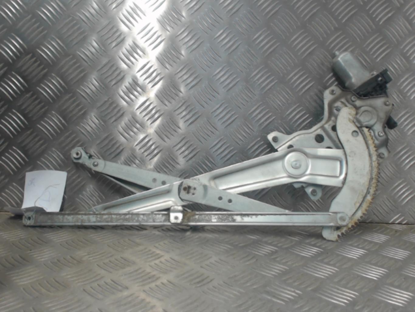 Alzacristalli elettrico anteriore destro SUZUKI SX4 1 Diésel - 1