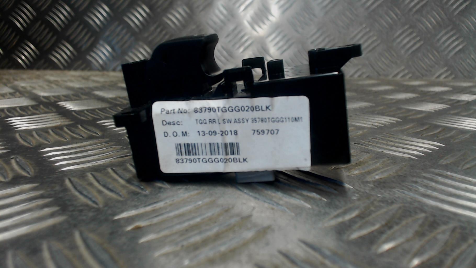 Interruttore lavacristalli posteriore sinistro HONDA CIVIC 10 PHASE 1  - 1