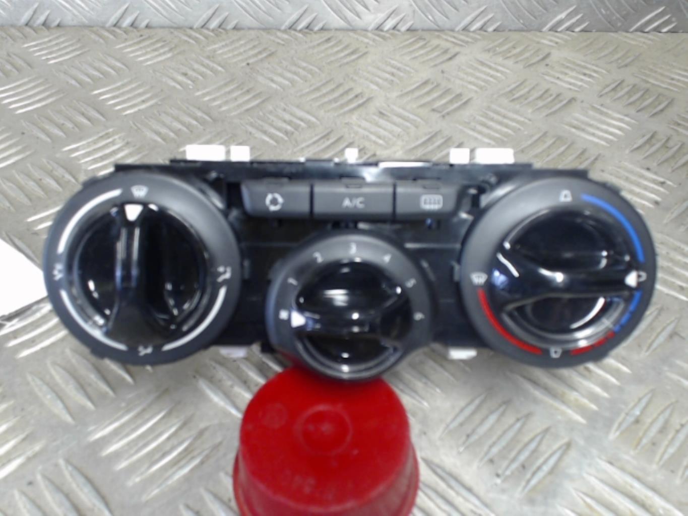 Commande chauffage PEUGEOT 208 1 PHASE 2 Essence - 1