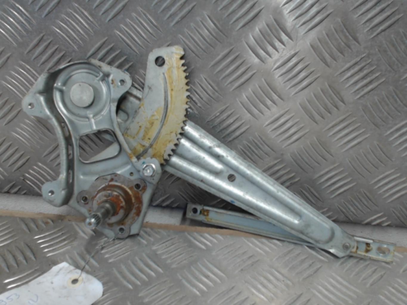 Alzacristalli manuale posteriore destro NISSAN MICRA 4 PHASE 1 Gasolina - 1