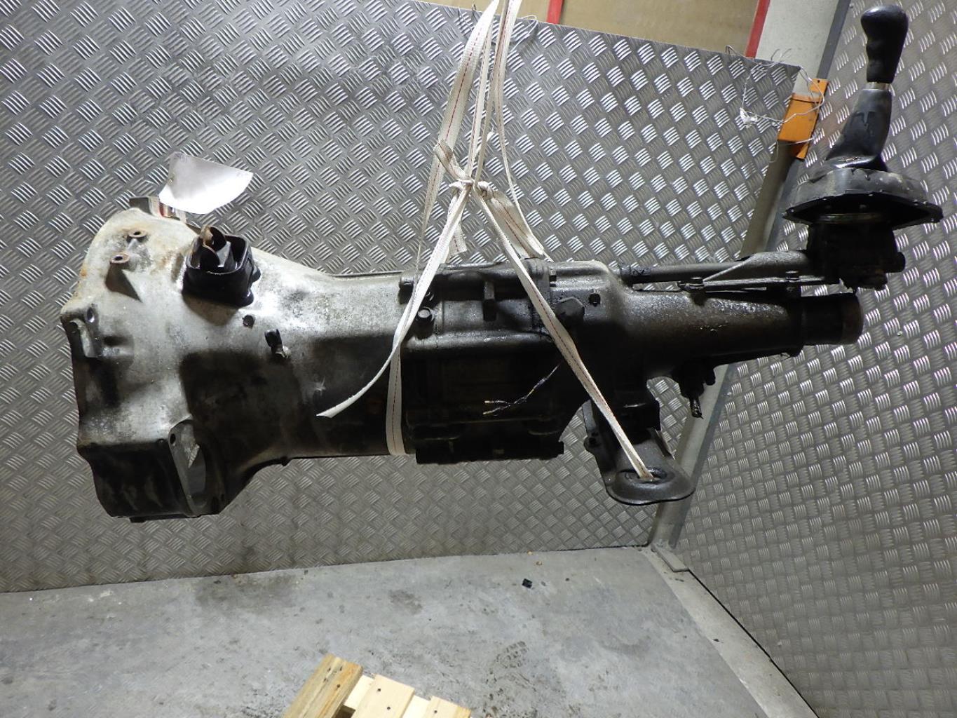 Boite de vitesses MAZDA RX7 1 COUPE Essence - 1