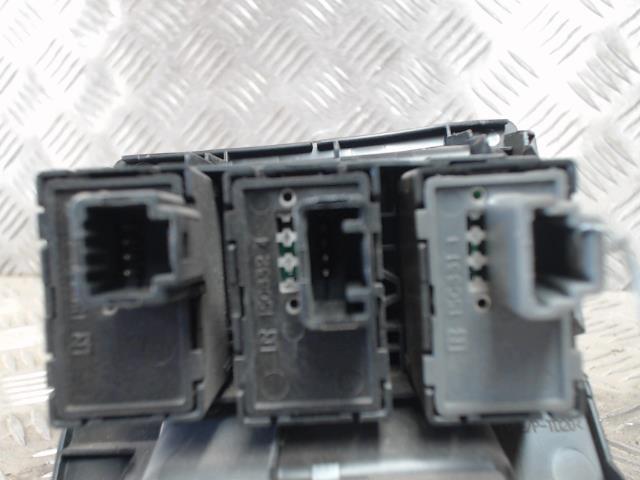 Attuatore chiavistello sportello carburante LEXUS RX 3 PHASE 1 Gasolina/Híbrido - 1
