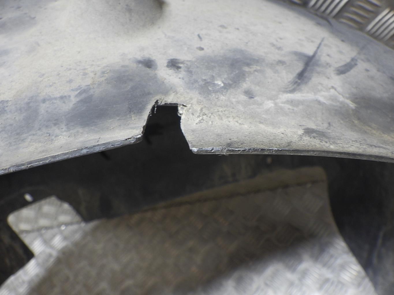 Pare boue arriere gauche PORSCHE CAYENNE 1 PHASE 1 Essence - 1