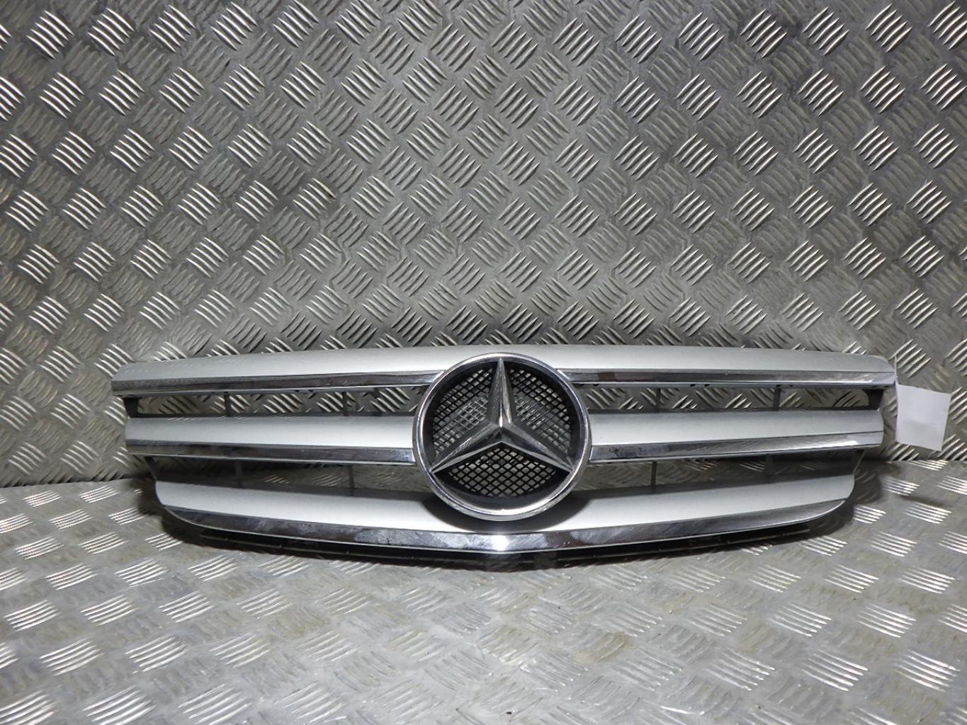 Calandre MERCEDES CLASSE B 245 PHASE 1 Essence - 1