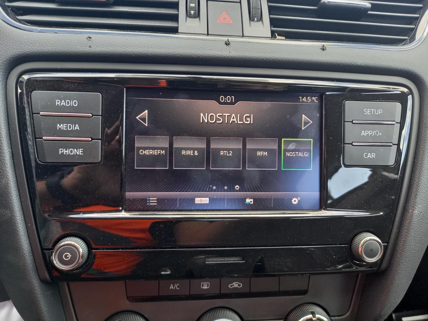 Autoradio originale SKODA OCTAVIA 3 PHASE 2 Diésel - 1