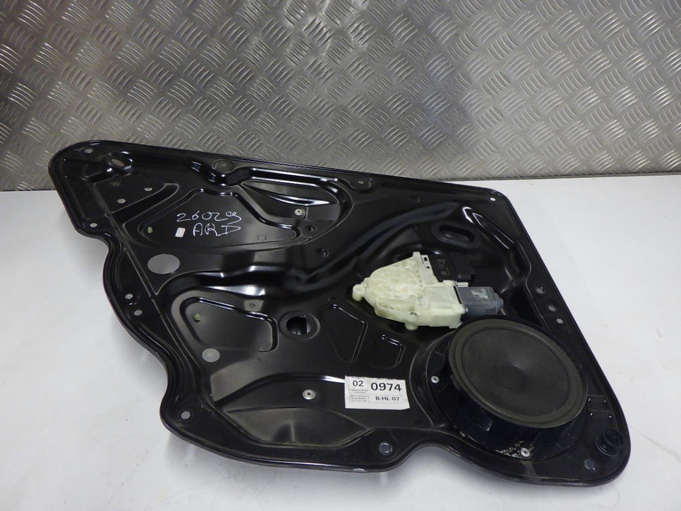 Alzacristalli elettrico posteriore sinistro VOLKSWAGEN PASSAT 6 BREAK Diésel - 1