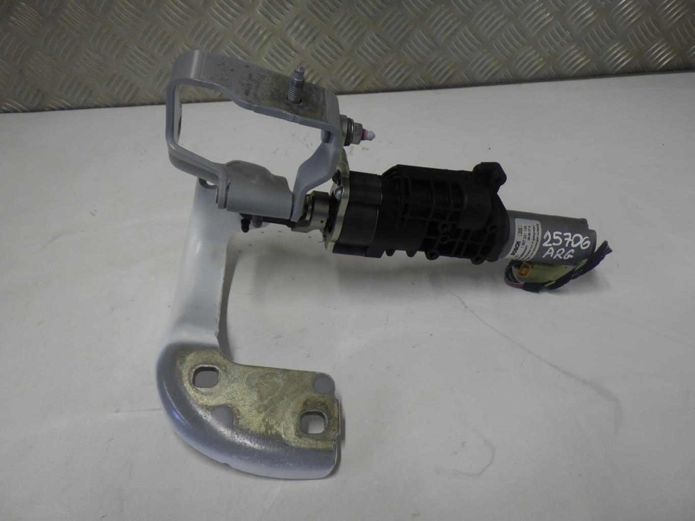 Verin de coffre gauche AUDI A4 4 AVANT PHASE 1 BREAK  - 1