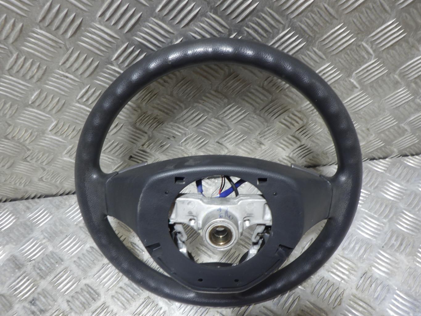 Volant SUZUKI SWIFT 3 Diesel - 1